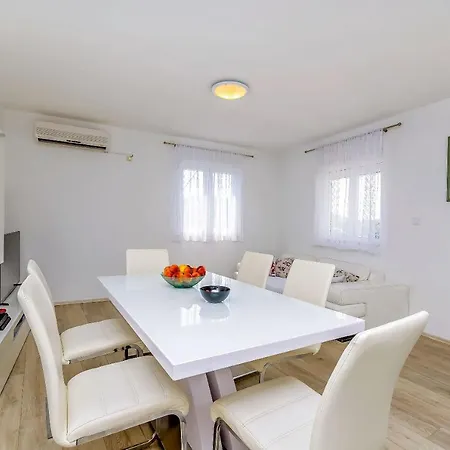 House Ivana